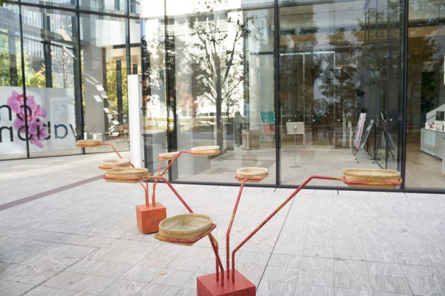 横浜みなとみらい21「キング軸」を往く―『キング軸・アートテーブル』で交わす会話とぬくもり